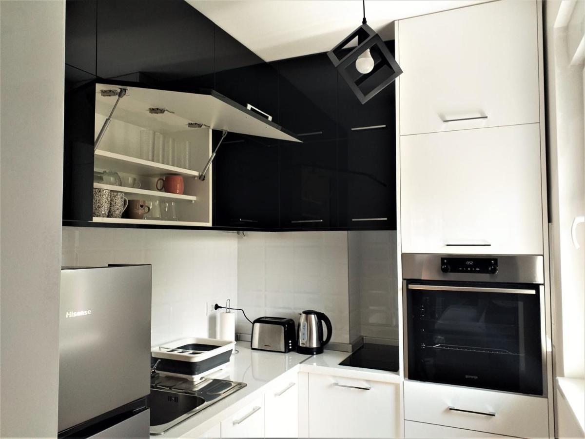 Apartman Astra Sremska Mitrovica Esterno foto